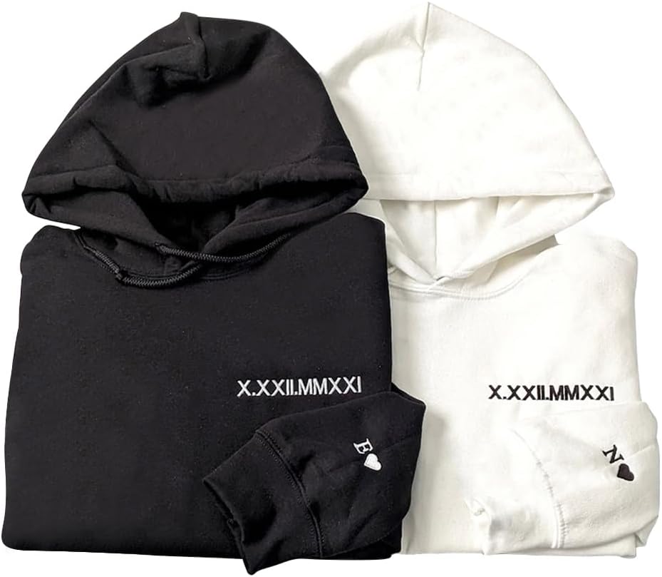 Uning ogziga mushuk bilan qora chubby ayol otirdi Avtobusda dumbamga tegishyapti.