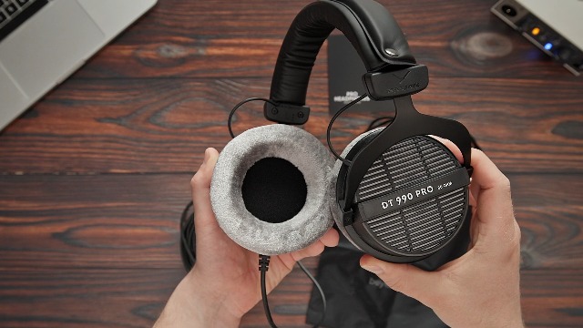 beyerdynamic DT 990 PRO Single-sided wired over-ear studio