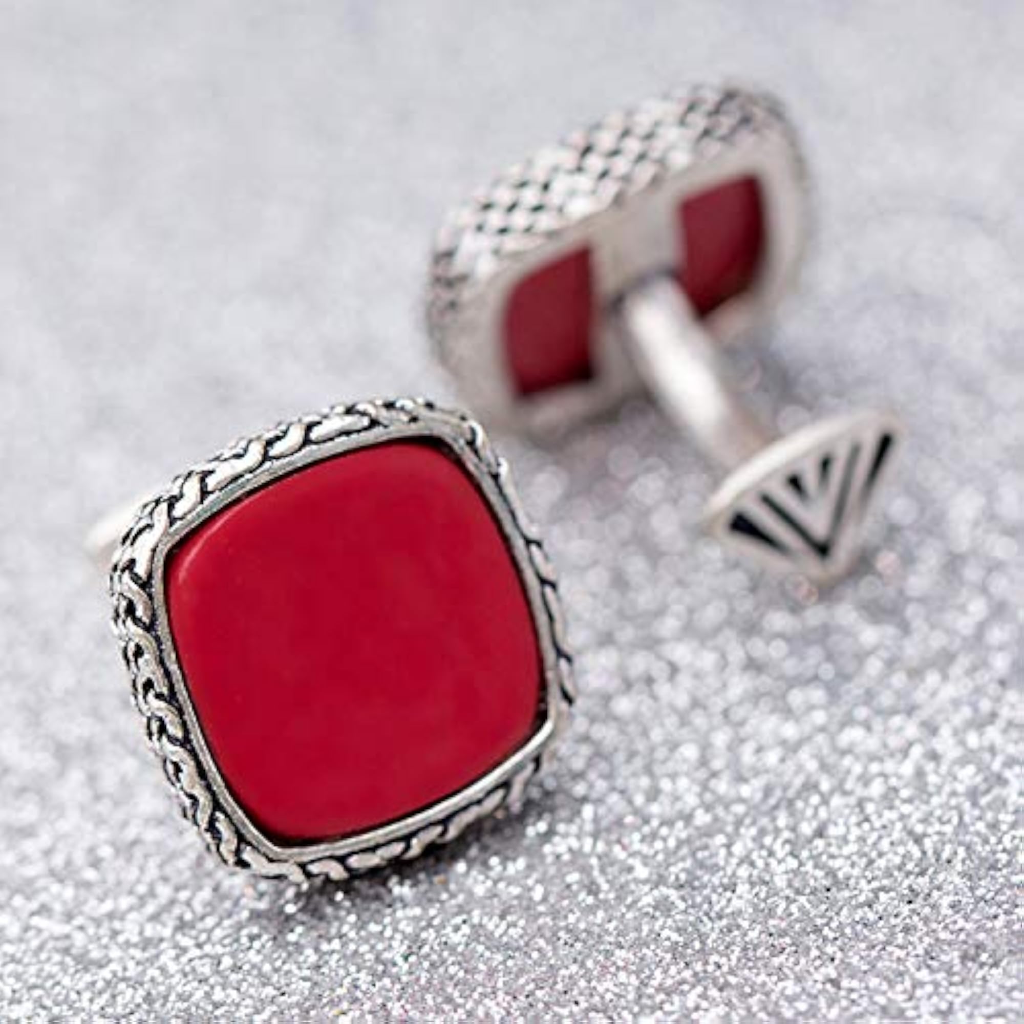 Men's Elegant Silver Cufflinks - Stylish Formal Wear Accessory