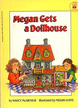 Paperback Megan Gets a Dollhouse (Hello Reader) Book