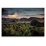 HD Bildqualität: Faksmimilequalität auf Spezial-Leinwand. Der verwendete Bedruckstoff ist eine speziell für uns produzierter, besonders fein gewebter, dimensionsstabile Kunstgewebe-Leinwand. Thermo-Sublimationsdruck überzeugt bezüglich Haltbarkeit, Abriebfestigkeit, Lichtbeständigkeit, Auflösungsvermögen und Farb-Brillanz