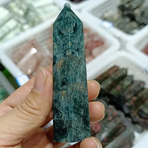 Apatita verde mineral en formato de columna pequeña para decoracion 2