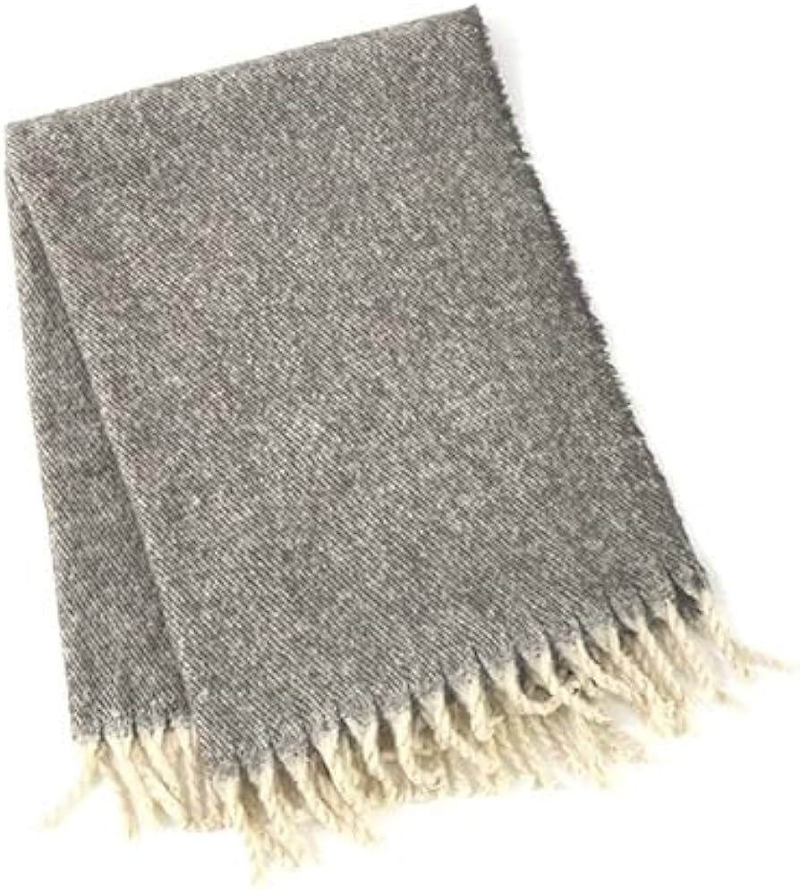 グレーのフリンジ付きブランケット Amazon | shesay シセイ リラックスタイムにぴったりなフリンジの