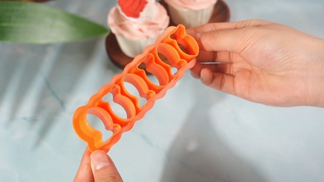 Mini Goldfish Cookie Cutter Set – 6 Plastic Fish-Shaped Cutters For Baking, Fondant, Clay & Crafts