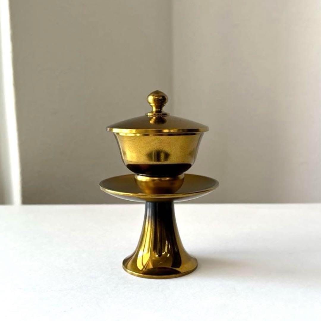 貴重 端渓の大ぶりの硯 鷹の彫刻付き 箱付き