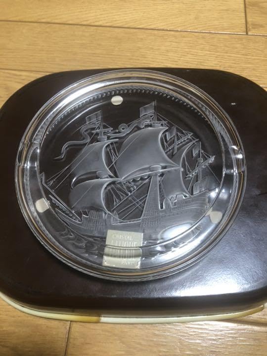 ラリック Lalique 帆船の書かれた灰皿 Amazon.co.jp: ラリック Lalique 帆船の書かれた灰皿 : ファッション