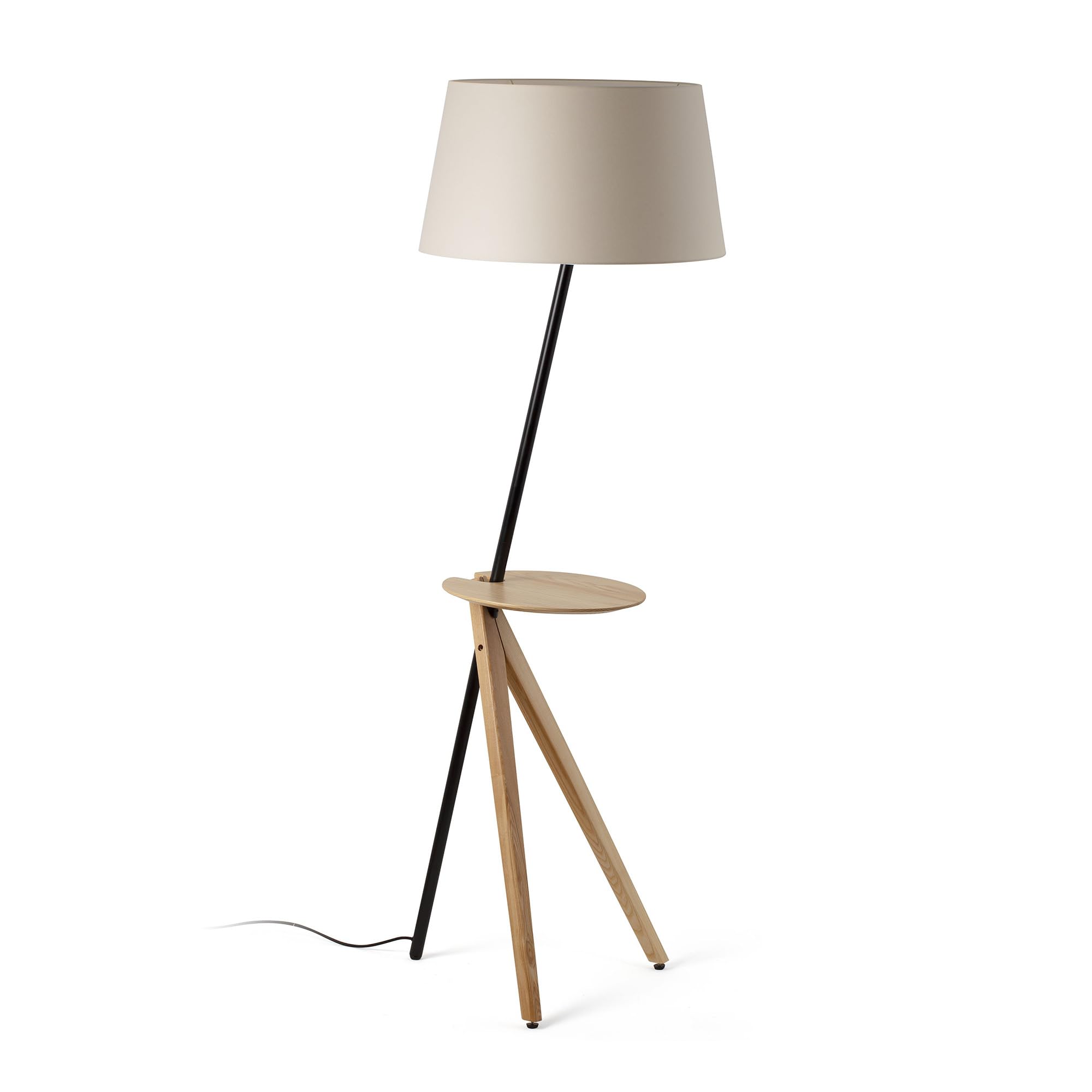 Lampadaire frêne Faro TREEWOOD au design tripode et abat-jour chic