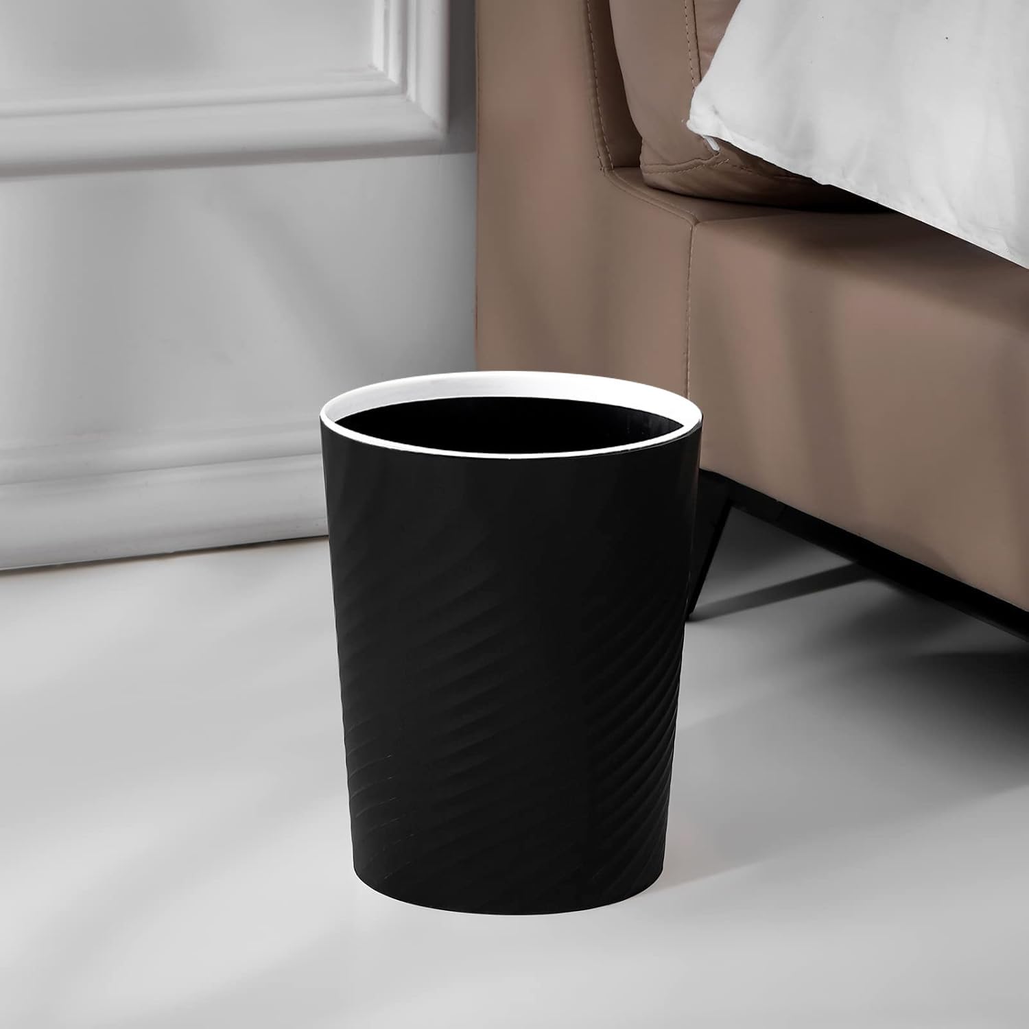 Innovate ブラック ゴミ箱 パンチングダストボックス　北欧　イノベーター inv30_1.jpg