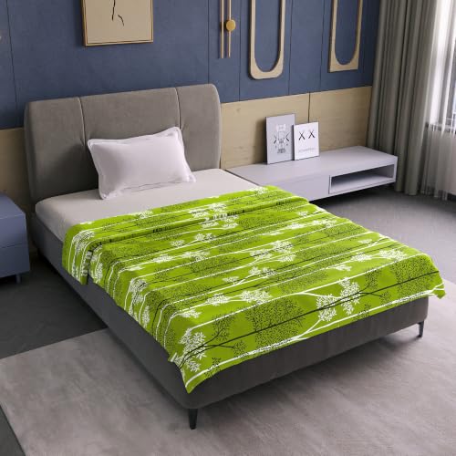 Image of Divine Casa Glace Cotton 120 GSM Reversible Lightweight Printed Single Bed AC Dohar Blanket Quilt - Green and Dark Green| TC - 120