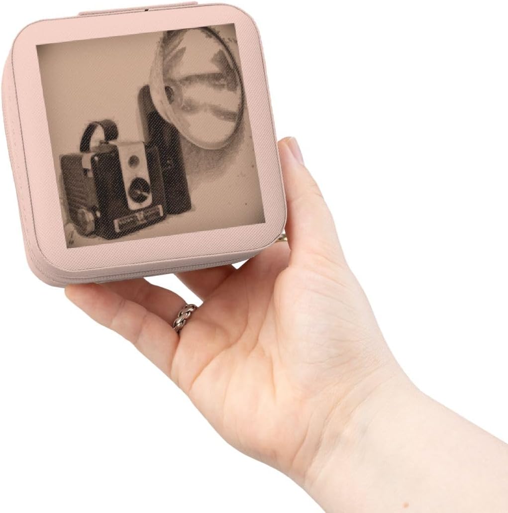 3dRose Picture of a Vintage 1950s camera with bulb flash Jewelry Travel Case Pink