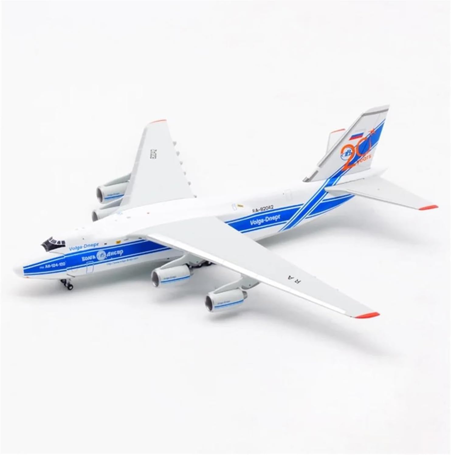 Decorated Airplane Models 1/400 for Volga Dnieper Airlines AN-124 RA-82042 Transport Aircraft Die-cast Alloy Aircraft Model Party Gifts