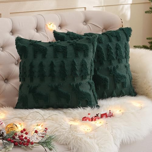 TOCOMOA Juego de 2 fundas de cojín navideñas de 50 x 50 cm, color verde, cojín de sofá, árbol de Navidad y ciervo, suave lana de felpa, funda de cojín de Navidad, decoración para sofá