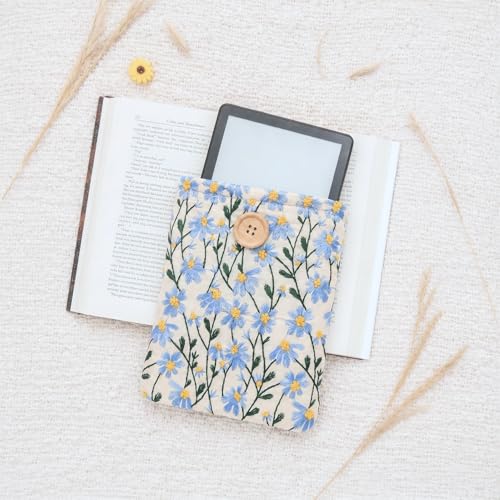 Embroidered Floral E-Reader Sleeve - Compatible with Kindle Paperwhite/Basic (6''), Paperwhite (6.8'') & (7''), Kobo Clara - Linen and Cotton Padded E-Reader Cover (Blue - Daisy) by Zosiana Designs - Used condition - Image 2