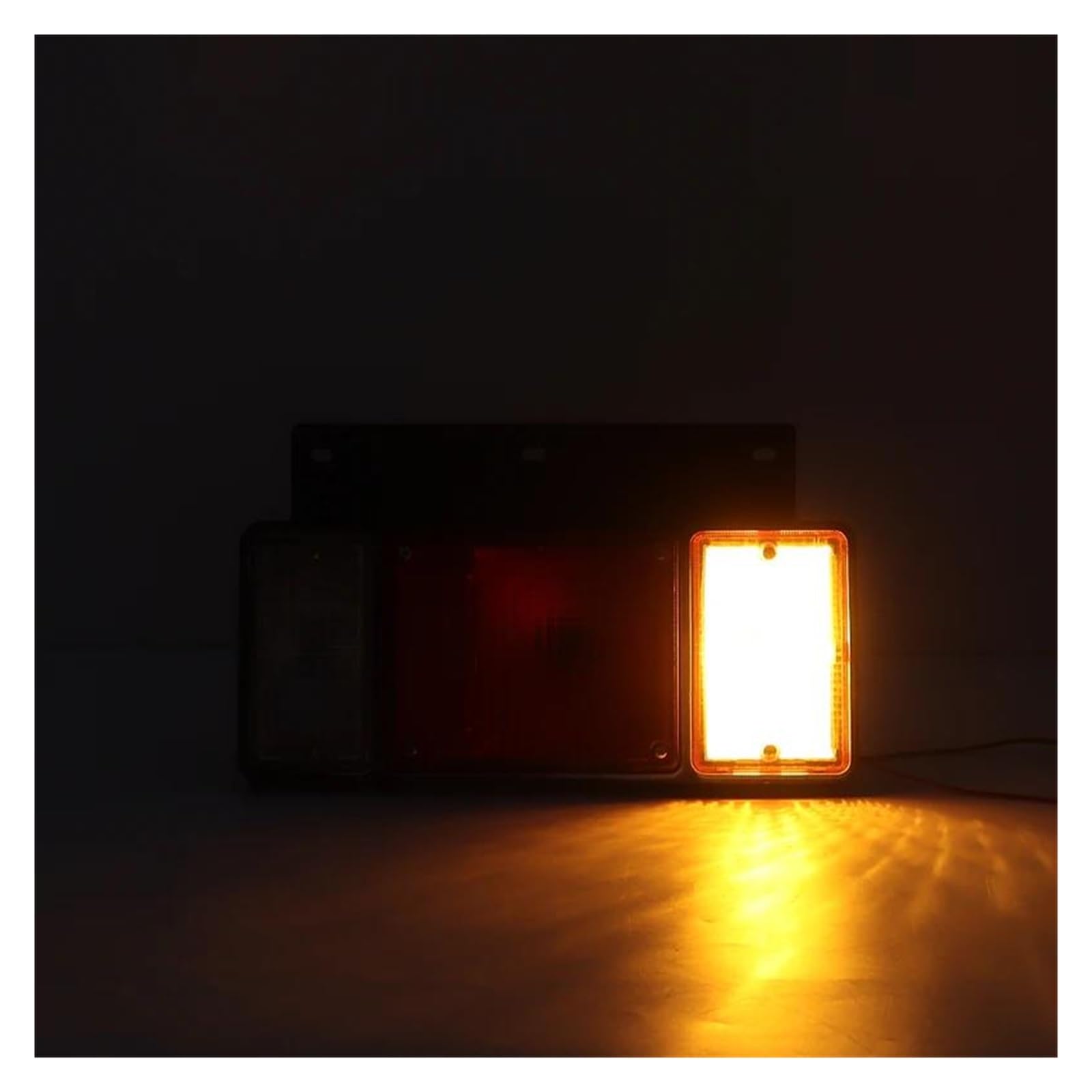Generico Luce Posteriore Fanale posteriore per Isuzu NPR ELF NKR NHR NLR 1987-2022 Camion Indicatori direzione Lampada freno arresto Blocchi Fari Posteriori(Giusto)