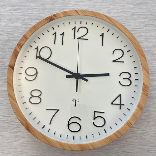 Epochic Funkuhr Wanduhr Ohne Tickgeräusche Lautlos 30cm Groß Wanduhr Batteriebetrieben Einfach zu Lesen für Zimmer Zuhause Küche Schlafzimmer Büro (Holzoptik)