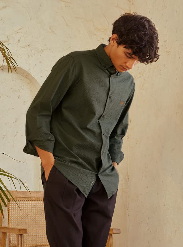 Image of Andamen Men's Seersucker Solid Regular Fit Shirt