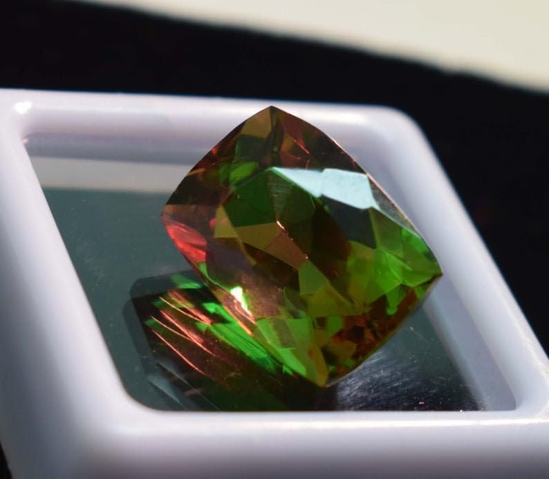 Alexandrite naturelle en forme de coussin 15x11x8mm pour création de bijoux - 4