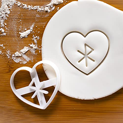 Set Of 3 Nordic Rune In Heart Cookie Cutters (Designs: Healing, Good Health, & Love), 3 Pieces - Bakerlogy #TOP5