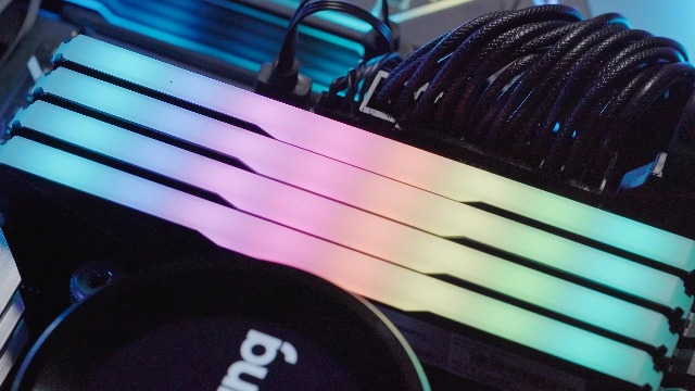 fanxiang RGB DDR4 RAM 32GB (2x16GB) 3600MHz CL18 V1.35, Desktop