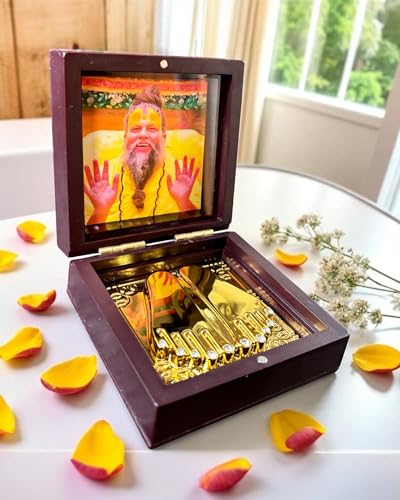 Image of WARMINGO Premanand Ji Maharaj Foldable Charan Paduka Photo | Gold Plated Box Idol | Religious Gift | Spiritual Awakening | Religious Gift for Mom & Dad (Premanand Ji Maharaj)