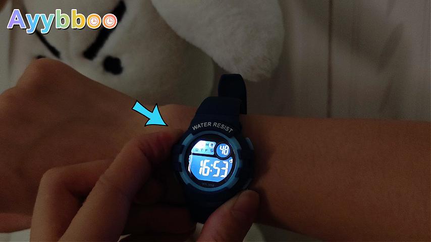 Montre Enfant Numérique LED 7 Couleurs – Sport Étanchéité 30M, Alarme, Chrono, Date, Garçon Fille 4-15 Ans – Cadeau Enfant