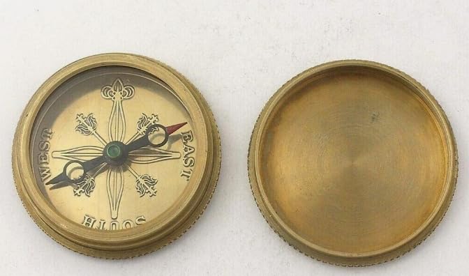 Brújula vintage de latón con estuche de cuero miniatura 2