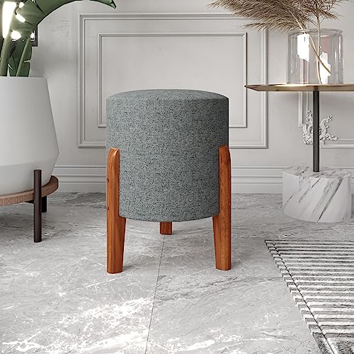 Puff Banquinho Decorativo Redondo Luxo Dallas com Pés em Madeira Maciça Cor Cinza
