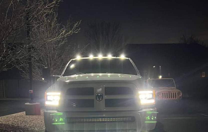 Miniatura 4 de iJDMTOY Kit de montaje de luces LED blancas de lente transparente para techo de cabina compatible con DodgeRAM ChevroletGMC Ford Toyota Trucks,