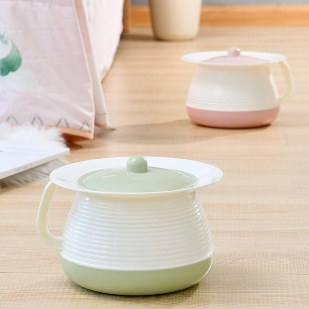 Chamber Pot Plastic Urinal Bottle Spittoon Urine Pots Potty Pee Bucket Bedside Urinal Chamber Pots Toilets Pee Container with Lid Plastic Spittoon Urine Pot Potty Pee Bucket Portable Toilet Urinal