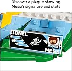 LEGO Editions Lionel Messi – Moments Forts du Football - Ensemble de Construction pour Garçons & Filles, 10 ans et plus - Cadeau de Football de Collection avec Plaque - Décor de Chambre d'Enfants ou Étagère - 43011