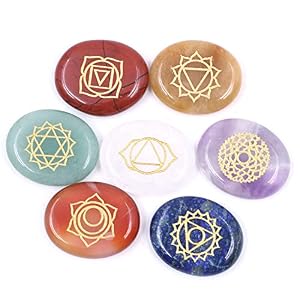Healing Stones – 7 Pierres gravées Rondes polies Reiki Guérison Crystal Balance Chakras Holistic Stones-7 Personnages sculptés en Or Chakra Stones