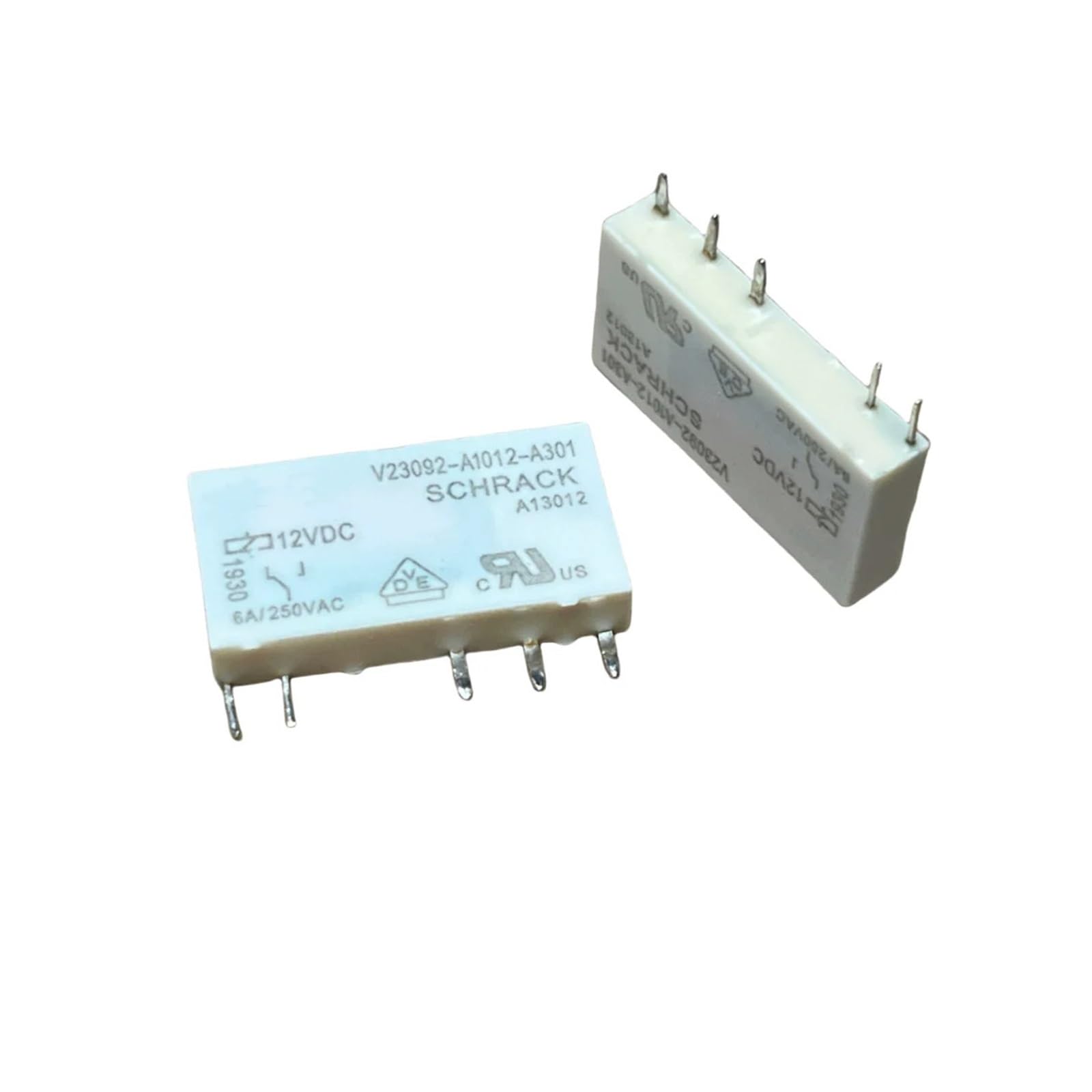 Relais électromécanique V23092-A1012-A301 5 broches 6A - 3