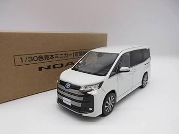 トヨタ ノア 1/30スケールミニカー シルバー トヨタ ノア 1/30 カラーサンプル シルバーメタリック 非売品