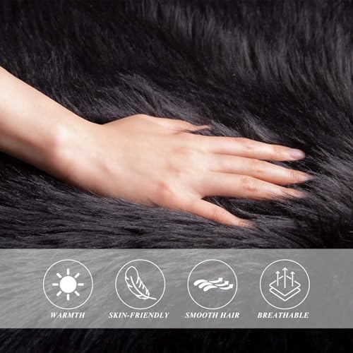 AMFUN Faux Lammfell Schaffell Teppich, Longhair Flauschiger Teppich, Flauschiger Schaffell Lammfell Fellteppich Waschbar, Weicher Fell Carpet für Stühle Sofa Schlafzimmer(Schwarz, 60 x 90 cm)
