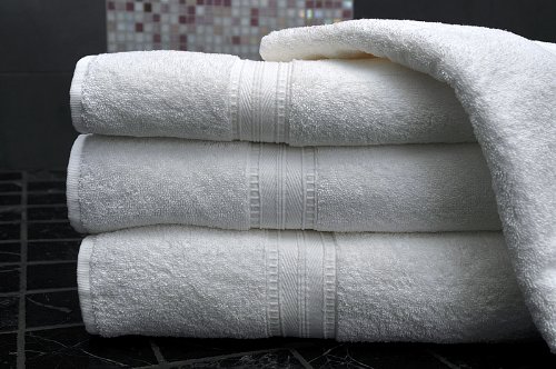 Image of Fresh From Loom | 100% Cotton | 500 Gsm | Water Absorbent | Soft Hypo-Allergenic | Anti-Bactriaal | Fur Anti-Wrinkle Terry Turk Bathroom Towels |Double Stitched Edges (White, 70x150cms, Men Women) 4pc