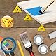 Fubuuf 50 Stück Maler Pyramidenständer Gelb ABS Kunststoff Kegelständer Pyramiden Stands Farbständer für Leinwände Mini-Kegel-Farbständer Stabile Dreiecksstütze für Leinwand, Möbel, DIY Projekte