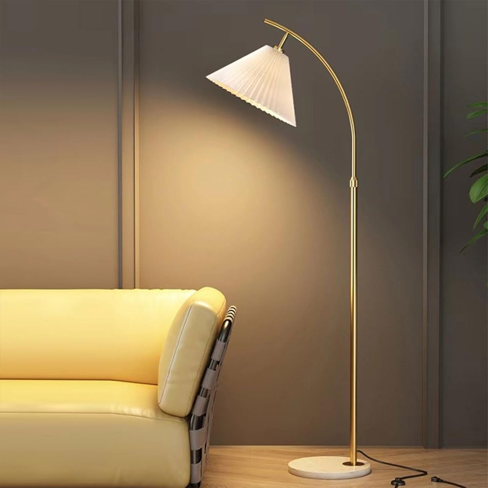 Lampadaire tête réglable chic en marbre et tissu plissé doré