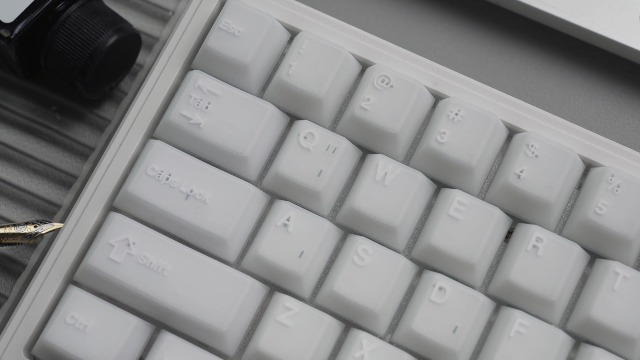 Amazon.co.jp: キーキャップ Womier ホワイトジェイド PBT ダブル