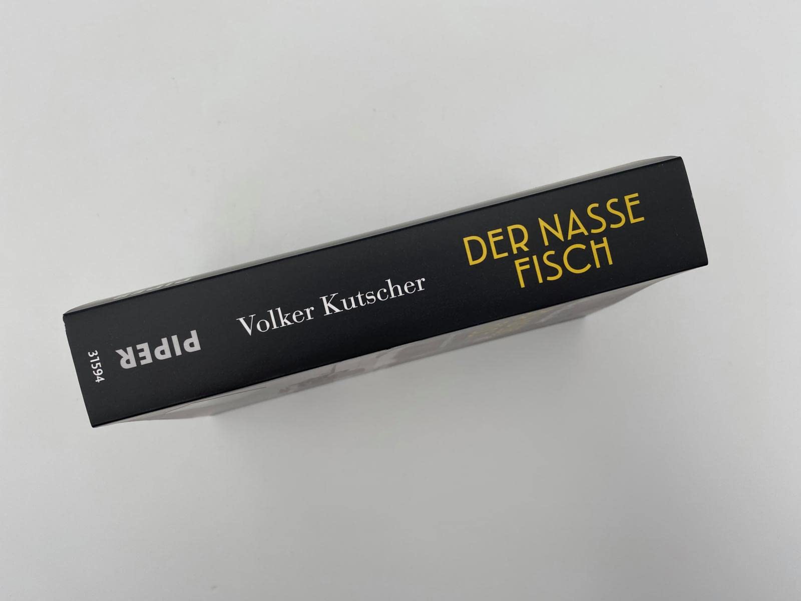 Der nasse Fisch: Der erste Rath-Roman: 1