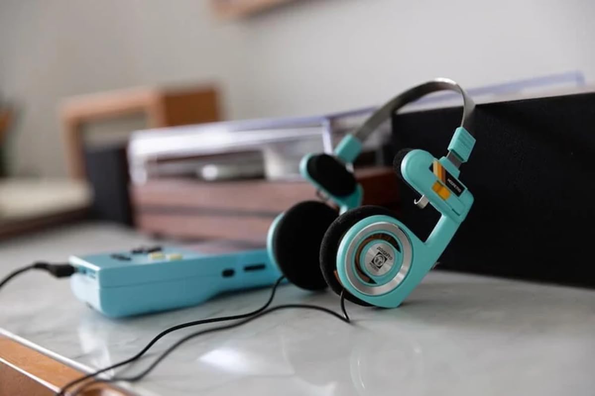 Amazon.co.jp: ModRetro & Koss Porta Pro™ コラボヘッドフォン ブルー