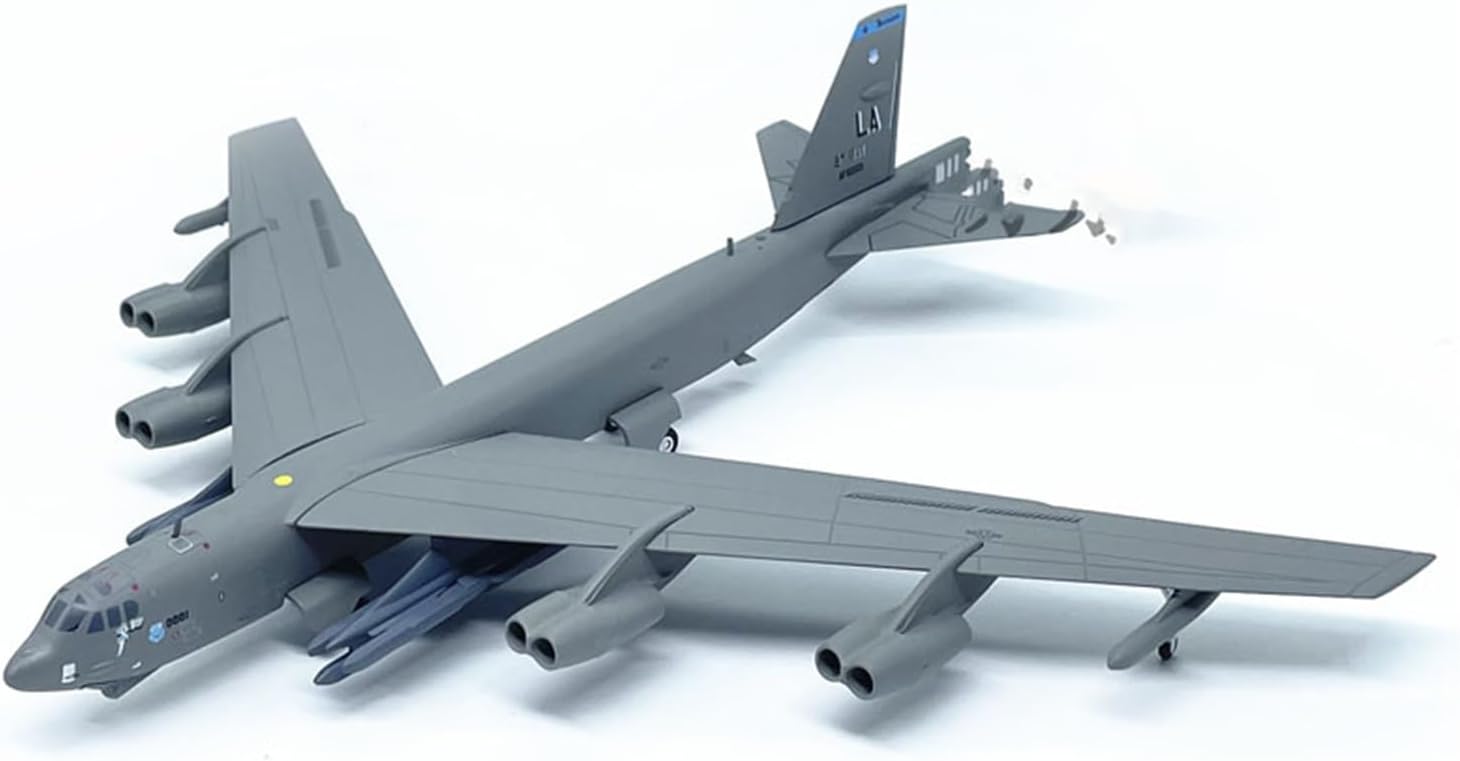 Die-cast 1 200 Scale for American B-52H Bomber B52 Aircraft Model Alloy Simulation Finished Product Ornaments Toys Crafts Hobby Playgame Kit