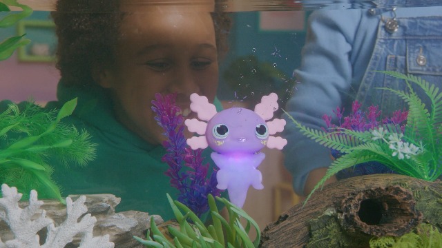 Animagic Aquarium Axolotl Lumineux Violet - Jouet Interactif Sensoriel Avec Effet Lumière Magique, Dès 4 Ans