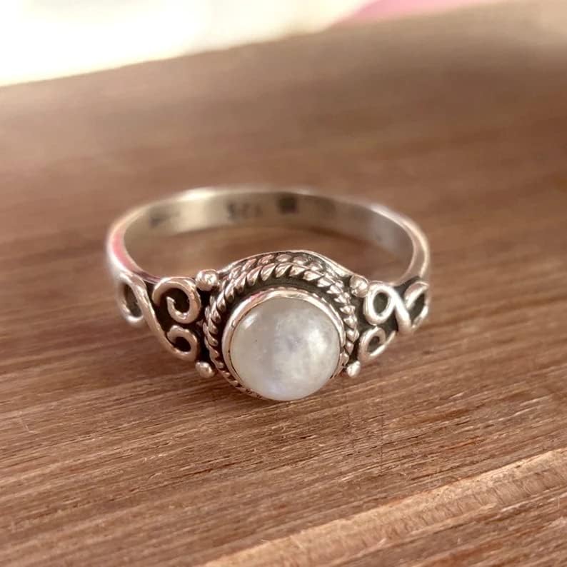Rainbow Moonstone Ring, Artisan Design Ring, Solitaire Ring, Boho Ring, Oval Stone Ring, June Birthstone Ring, Engagement Ring, Minimalist Ring, Healing Crystal Ring, Natural Moonstone Jewelry