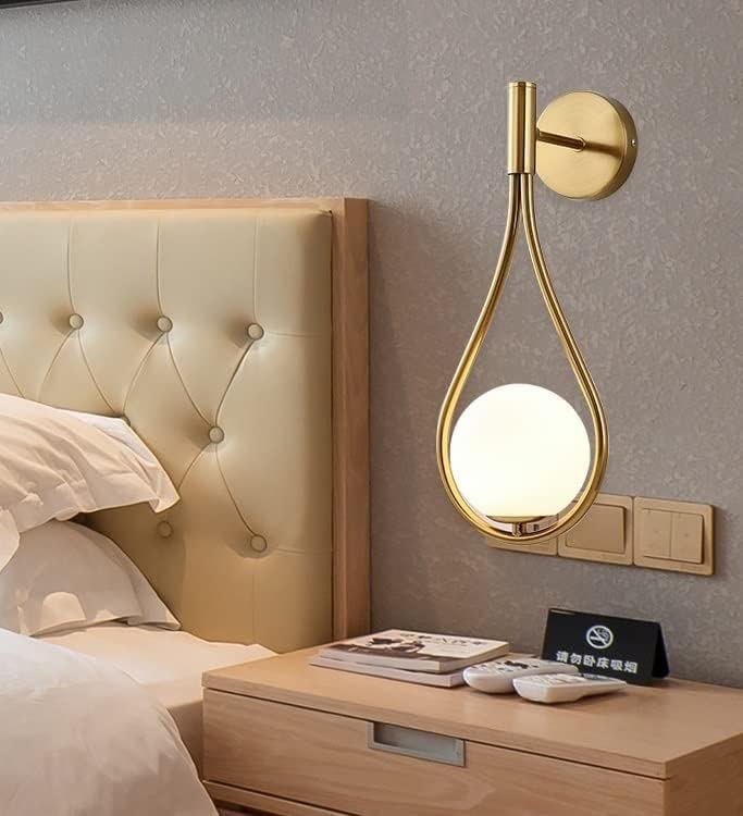 Wandlampen op batterijen met afstandsbediening, Gold Globe Wandkandelaars Set van 2, Niet-bekabelde LED-wandkandelaar Indoor Draadloze Wandlamp Messing Wanddecoratie voor Slaapkamer Badkamer Woonkamer