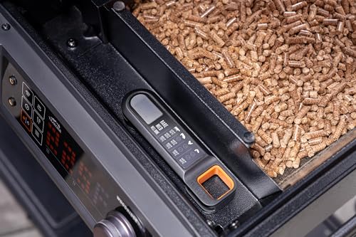 Traeger Grills Instant Read Meat Thermometer, Ultra-Fast, Large LCD Display | Reads in 2-3 seconds with auto-rotating display; water-resistant, fits on a Traeger P.A.L. hook - image 5