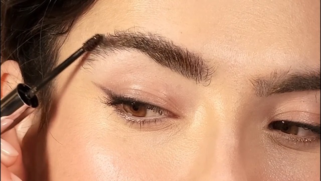 Amazon.com : Eyebrow Fixing Gel - 100 Clear by Pupa Milano for