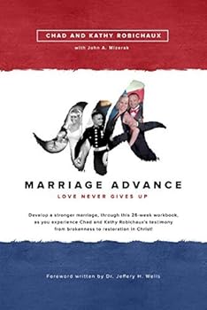Paperback Marriage Advance - Love Never Gives Up Book
