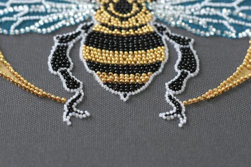Image of Wizardi Bee in Clover Abris Art Bead Embroidery Kit - Bee in Clover