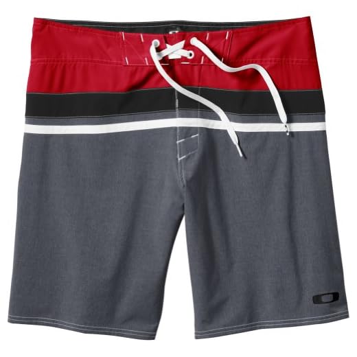 Oakley Pilot 19 Herren Badeshorts M rot - Red Line