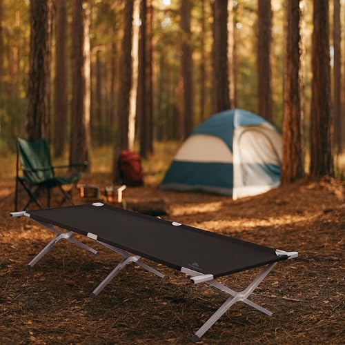 CampFeuer Feldbett | Schwarz | Belastbar bis 200kg | 210 x 82,5 x 45 cm | Campingliege, Sonnenliege, stabile Feldliege, Gartenliege mit Tragetasche, Angelliege, Strandliege, Klappliege, Outdoorliege